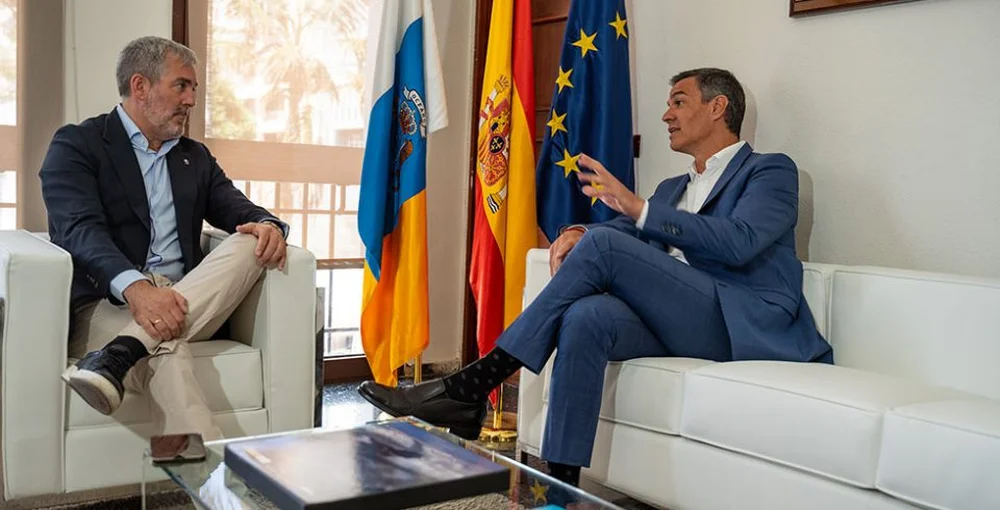 Doubts Over Extension of Free Public Transport in Canarias: PP Questions Sánchez's Commitment