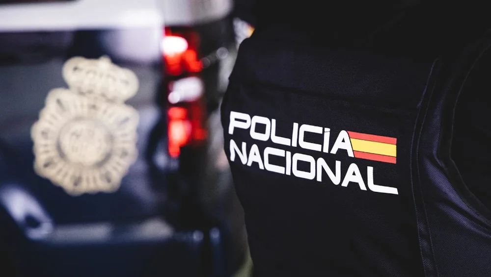 Off-Duty Police Officer Foils Robbery in Santander, Spain