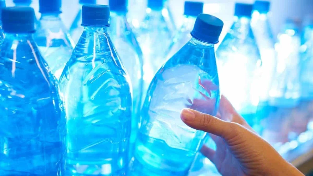 The Hidden Dangers of Bottled Water: Why Expats in Spain Should Rethink Their Hydration Habits