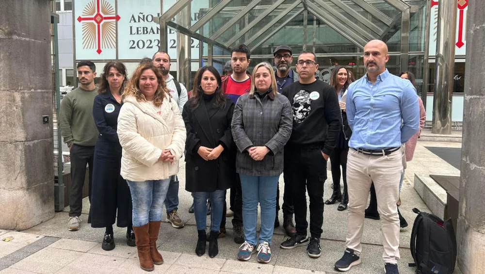 Teachers in Navarre Protest: Demands for Better Working Conditions and Government Meeting