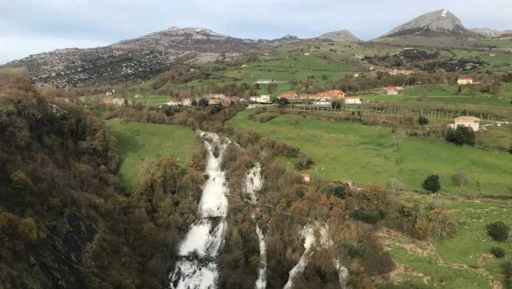 Adjudicada la construcción de la tirolina doble en el salto del río Gándara