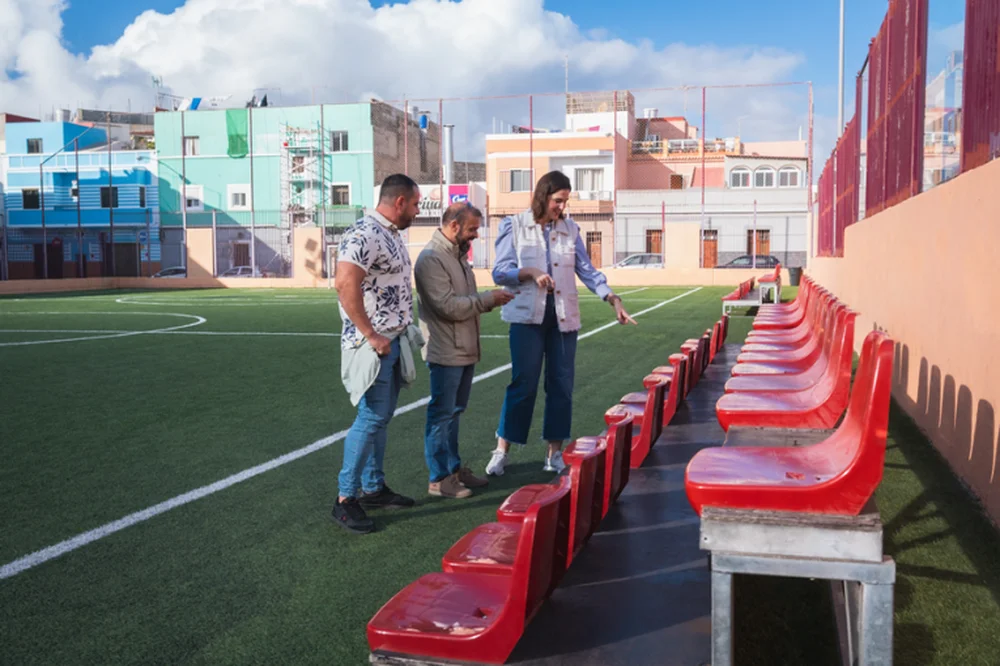 Municipal Council Awards Contract for Canopy Installation at Jardin de Infancia Football Field