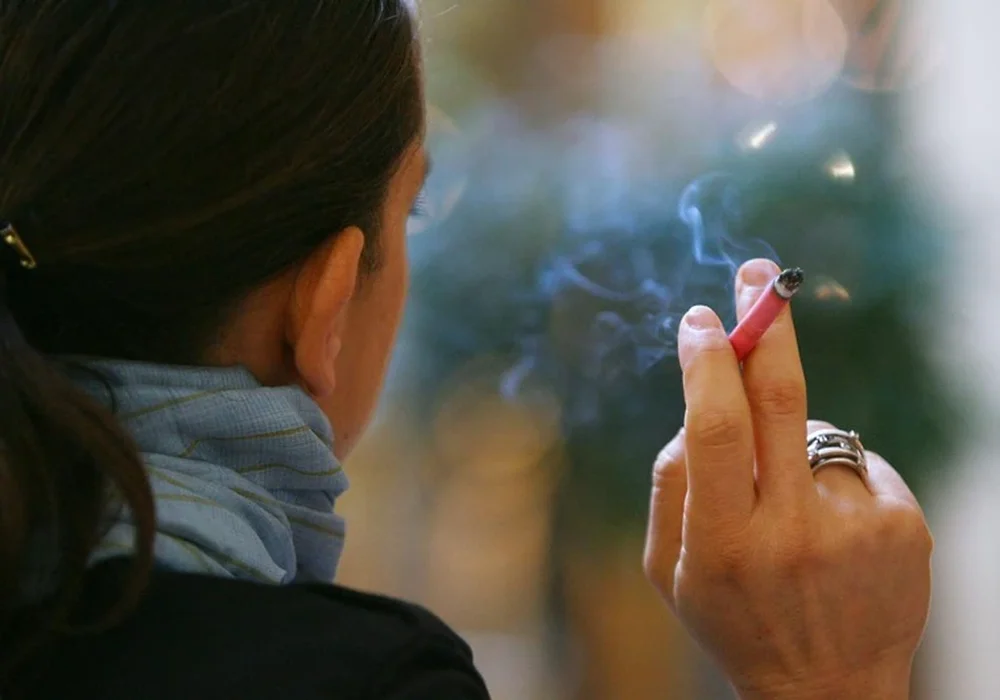 Tobacco Consumption Declines in Spain, Alcohol Use Stabilizes