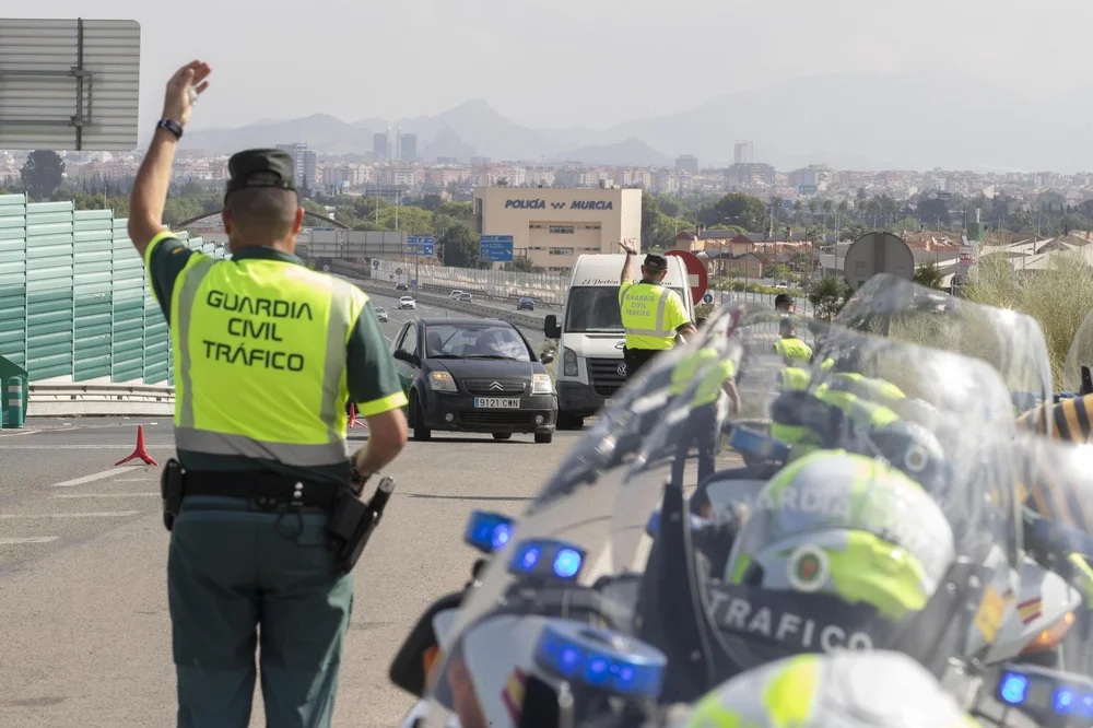 New Traffic Law Cracks Down on Social Media Alerts for Alcohol and Drug Checks in Spain