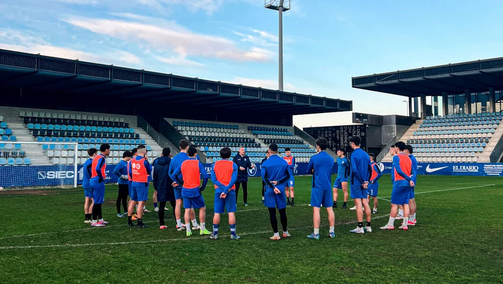 Una renovada Gimnástica se mide mañana al Rayo Cantabria