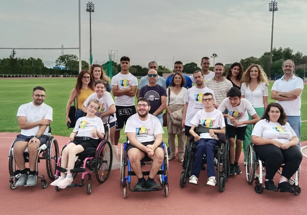 «Mi escuela de atletismo funciona tan bien porque tratamos a los niños como deportistas, no como discapacitados»