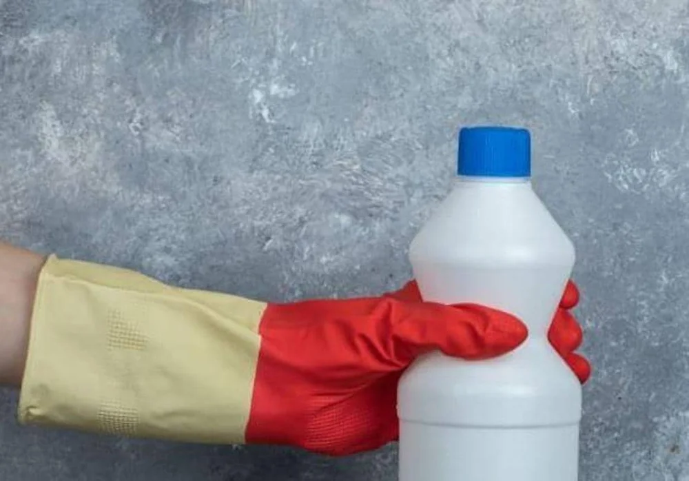 Shocking Incident in Spain: Teenager Faces Consequences for Pouring Bleach into Friend's Water Bottle