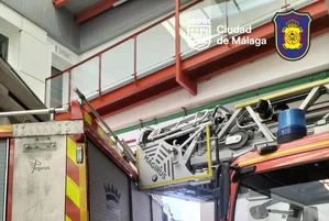 Dramatic Incident at Madrid Fire Station: Intruder Crashes Truck into Firefighter Vehicle